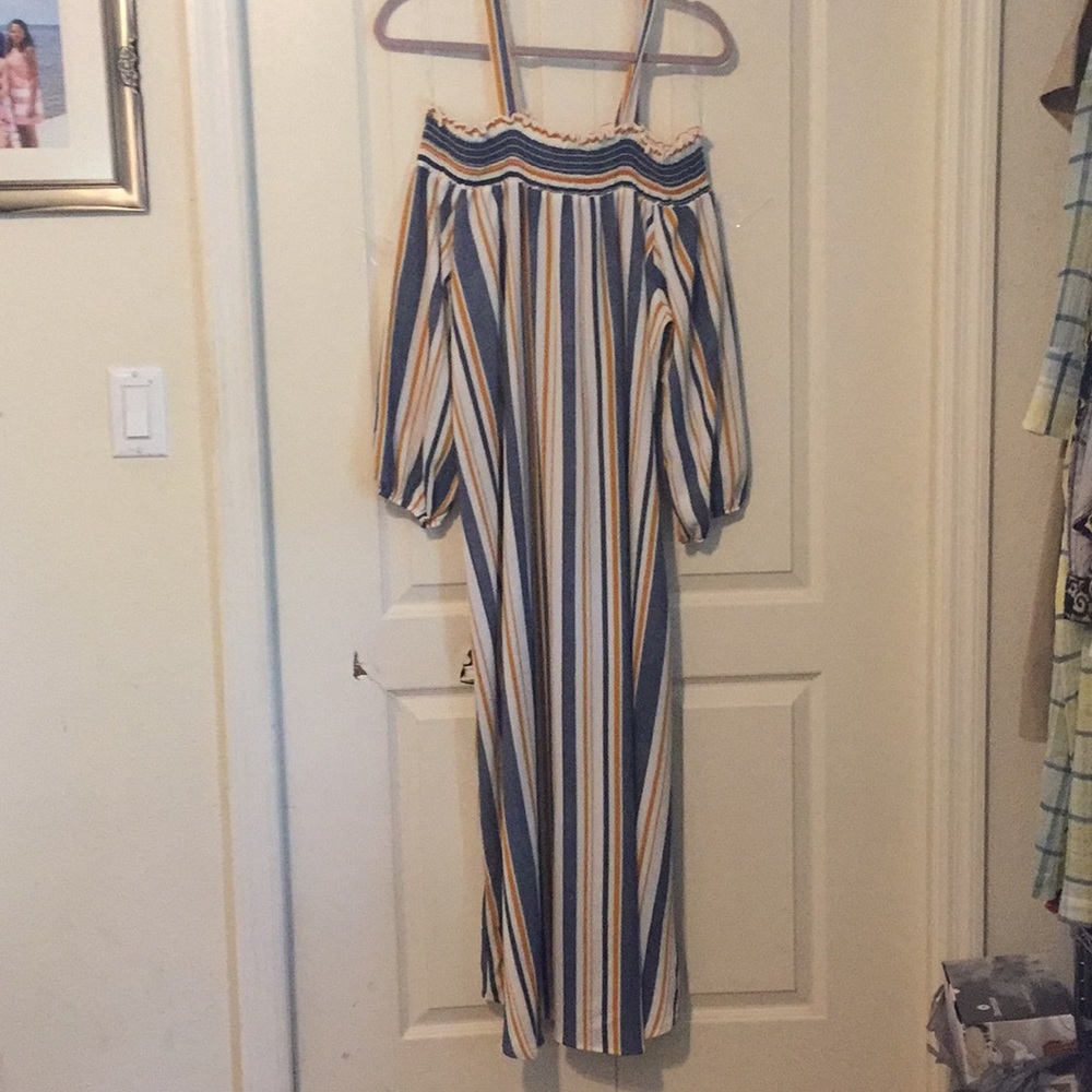 Long sleeve dress with smocking